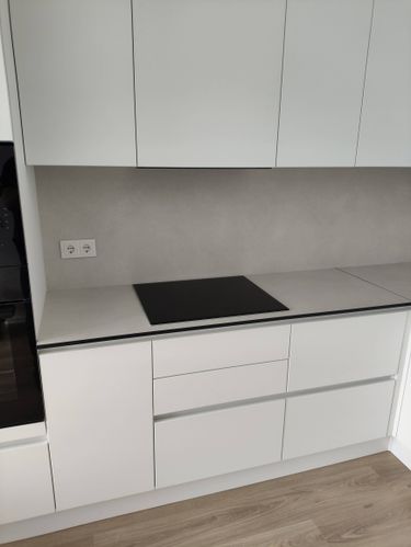 Установка и подключение подстольной мойки Монтаж/демонтаж розетки/выключателя Выпил одного отверстия/углубления/присадка под петлю в материалах HPL/Камень