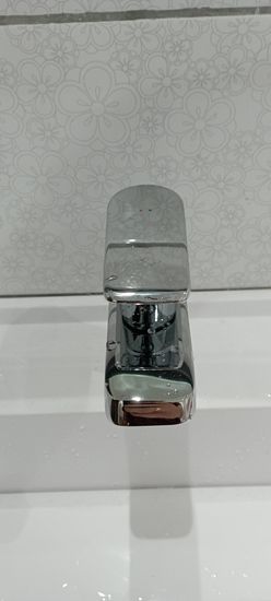 Установка смесителя (на готовые коммуникации)