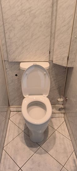 Установка напольного унитаза