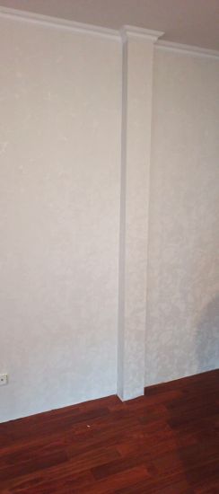 Монтаж потолочного полистрирол/пенополистирол плинтуса