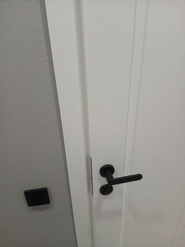 Первый час работы по межкомнатным дверям