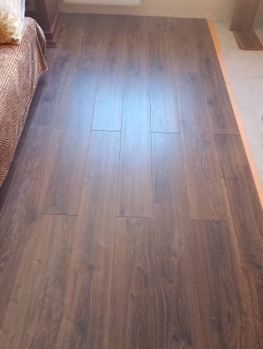 Монтаж пластикового плинтуса