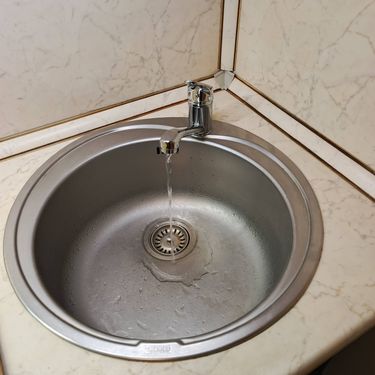 Установка смесителя (на готовые коммуникации)