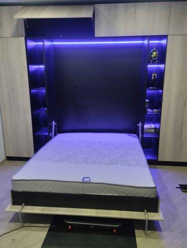 Проведена замена старых элементов основания кровати на новые, обеспечивающие улучшенную поддержку и комфорт. Установлены прочные детали, повышающие надежность конструкции.