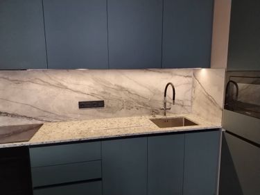 Установка стеновой панели HPL Монтаж/демонтаж розетки/выключателя