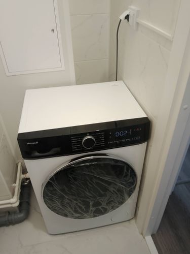 Установка отдельностоящей стиральной машины с подключением