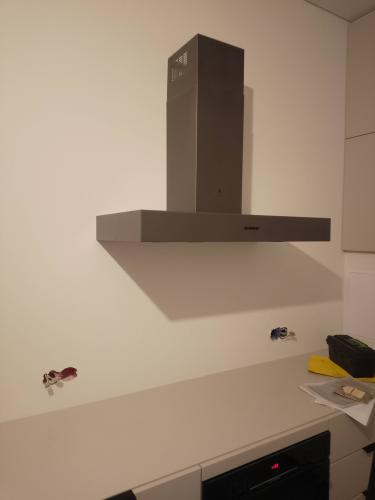 Установка и подключение вытяжки