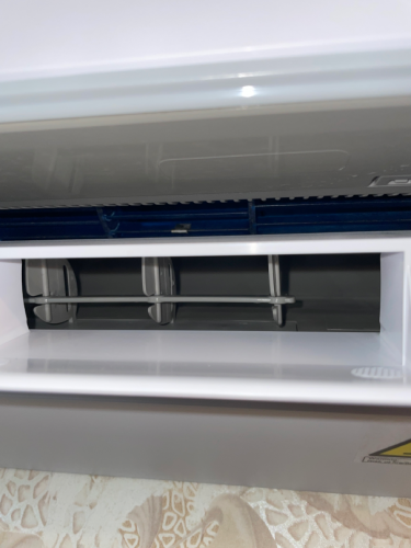 Выполнена очистка внутреннего блока устройства: удалены загрязнения, пыль, обработаны фильтры, промыты лопасти, проверена дренажная система, обеспечена беспрепятственная циркуляция воздуха.