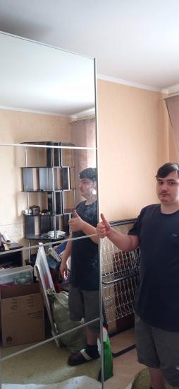 Отремонтирована раздвижная система, заменены ролики, отрегулированы направляющие, устранены скрипы, восстановлена плавность движения, проверена фиксация, обновлены крепления.