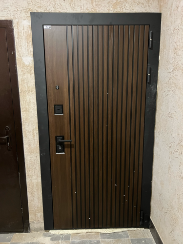 Установка входной двери весом до 95 кг