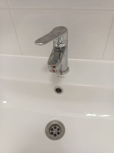 Установка комплекта: Тумба + Раковина + смеситель + зеркало