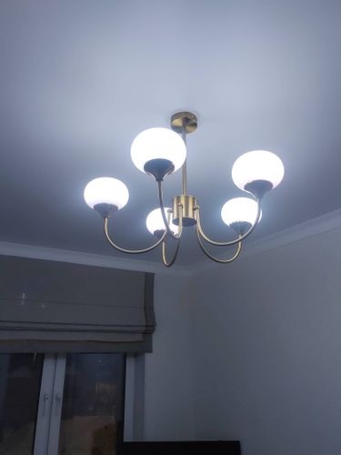 Установка люстры в сборке