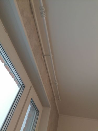 Установка декоративного карниза (одно, двух, трехрядный) длиной до 2,5  метров