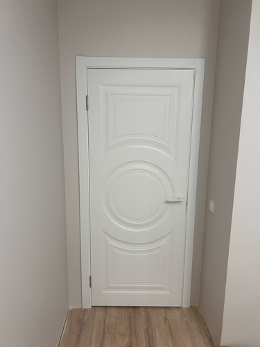 Установка дверного наличника