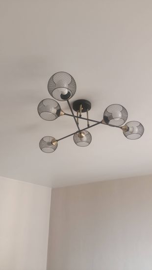 Установка люстры в сборке