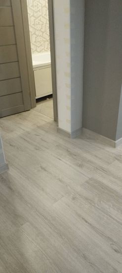 Монтаж пластикового плинтуса