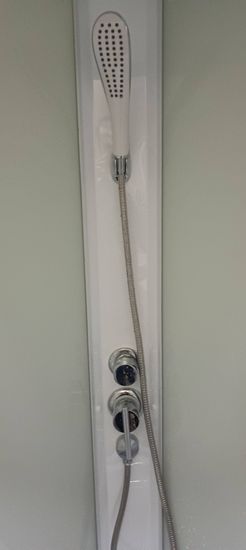 Установка душевой кабины шириной до 90 см