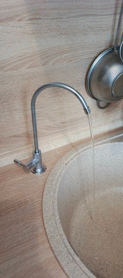 Установка проточного фильтра под мойку