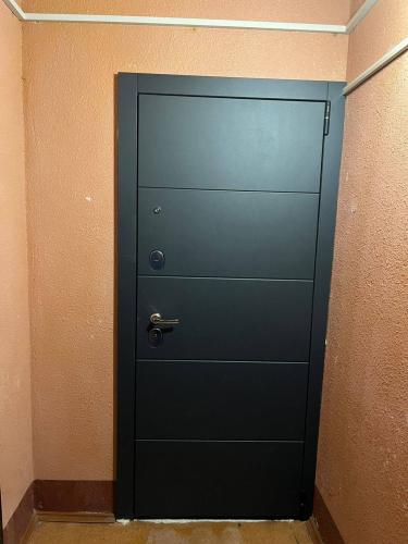 Установка входной двери весом до 95 кг