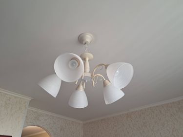 Установка люстры в сборке