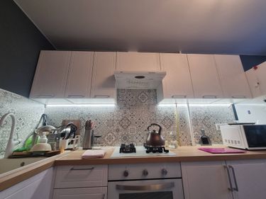Демонтаж ящика кухонного гарнитура с сохранением Демонтаж вытяжки с сохранением Установка светодиодной ленты для подсветки рабочей зоны