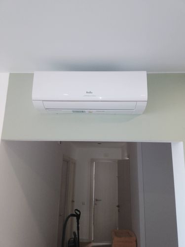 Установка сплит-системы мощностью охлаждения 7-9 kBTU