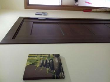 Установка межкомнатной одностворчатой двери