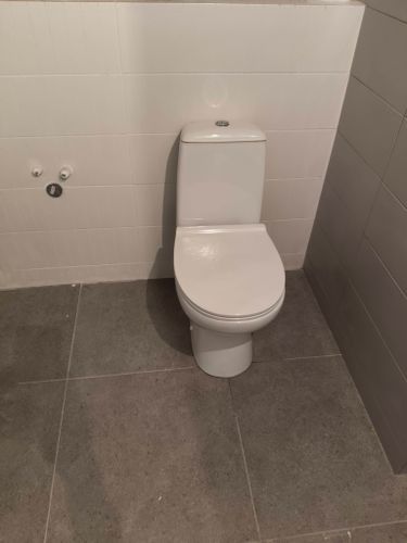 Установка напольного унитаза