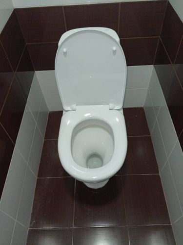 Установка напольного унитаза