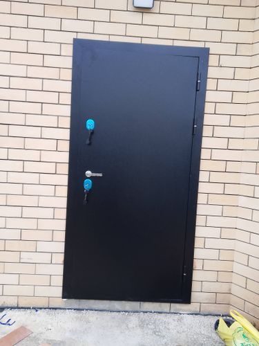 Установка входной двери весом до 95 кг