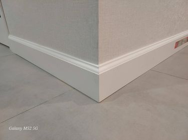 Монтаж деревянного/мдф плинтуса