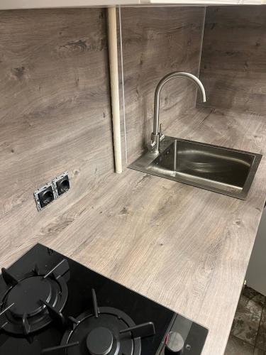 Подводка труб (ХВС, ГВС, канализация) к месту установки сантехнического оборудования (до 3 метров)