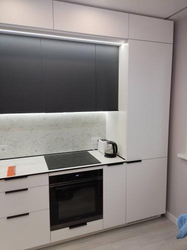 Установка и подключение встраиваемого холодильника Установка и подключение врезной мойки Выпил под мойку или варочную панель