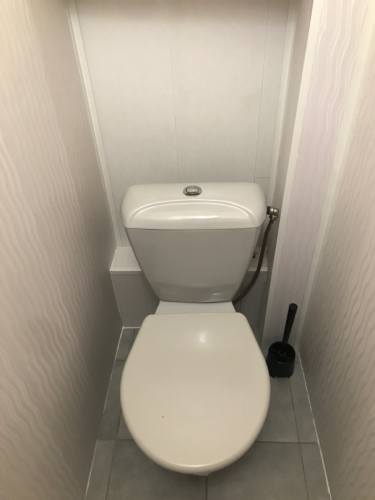 Выполнена очистка канализации, устранены препятствия в сливе, восстановлен нормальный поток воды, проверена функциональность системы, обеспечена чистота и порядок в помещении.