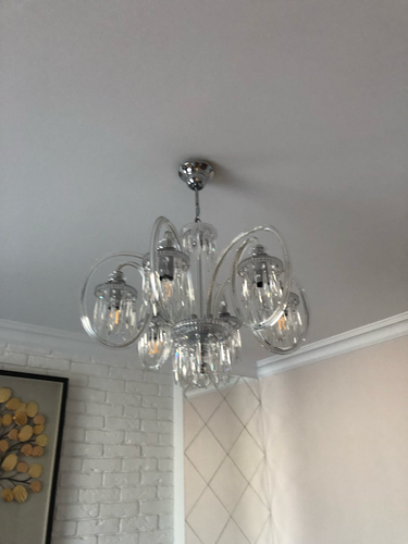 Установлено осветительное устройство на потолок, подключено к электросети, проверена работоспособность. Закреплены все элементы, обеспечена надежная фиксация и безопасность конструкции.