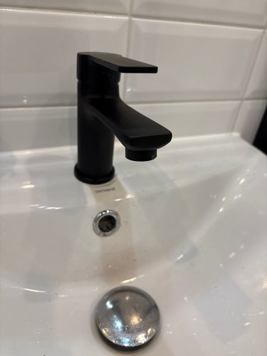 Установка смесителя (на готовые коммуникации)