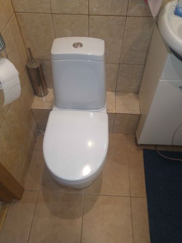 Установлено новое сантехническое оборудование, подключены коммуникации, герметизация швов, проверка функционирования. Обеспечена надежная фиксация и эстетичное размещение в интерьере.