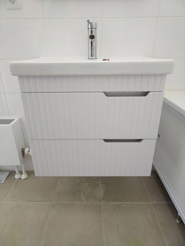 Установка подвесных аксессуаров Демонтаж раковины Демонтаж смесителя