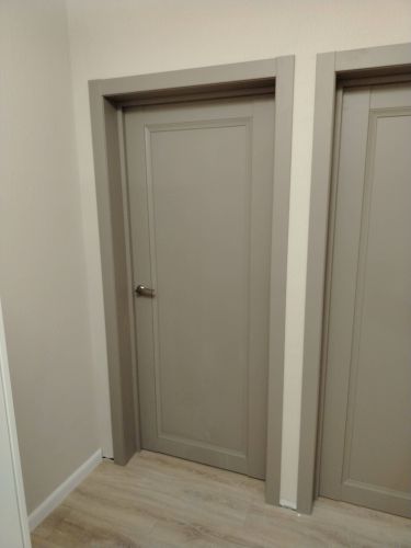 Установка межкомнатной двухстворчатой двери