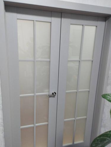 Установка межкомнатной двухстворчатой двери