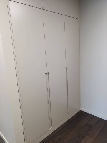 Ремонт дверцы шкафа