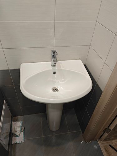 Установка раковины на пьедестале/полупьедестале