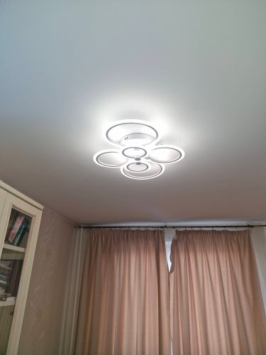 Установка люстры в сборке