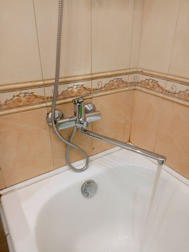 Установка смесителя (на готовые коммуникации)