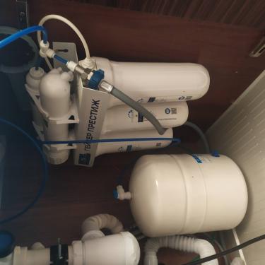 Замена картриджа в системе фильтрации