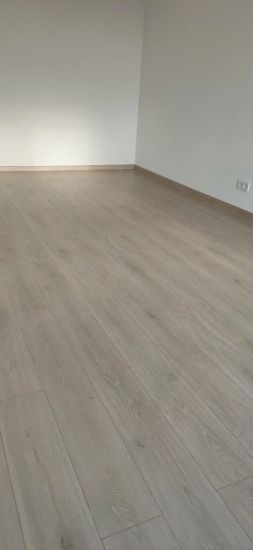 Монтаж пластикового плинтуса