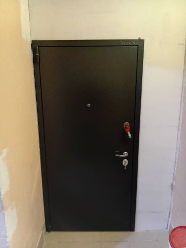 Установка входной двери весом до 95 кг