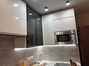 Установка и подключение встраиваемого электрического духового шкафа Установка и подключение отдельно стоящей стиральной машины Выпил одного отверстия/углубления/присадка под петлю в материалах ДСП/Массив