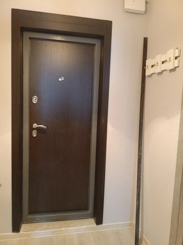 Демонтаж металлической двери с сохранением дверного  блока