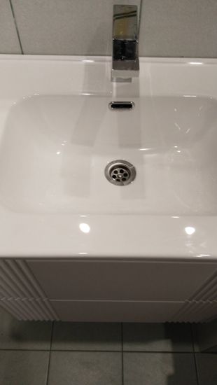 Установка комплекта: пенал + тумба +раковина + смеситель + зеркало